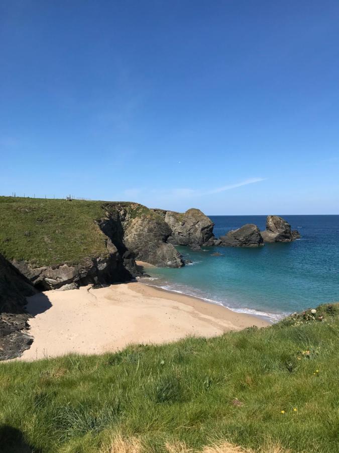 Tides Reach, Deluxe Shepherds Hut 1, 100M From The Beach St Merryn Buitenkant foto