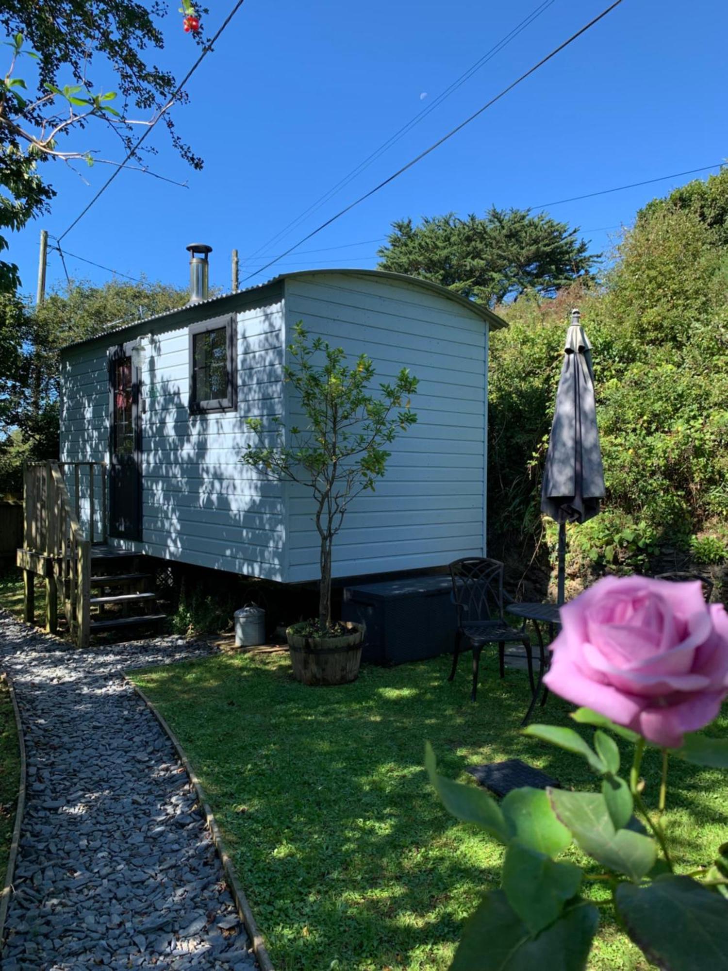 Tides Reach, Deluxe Shepherds Hut 1, 100M From The Beach St Merryn Buitenkant foto